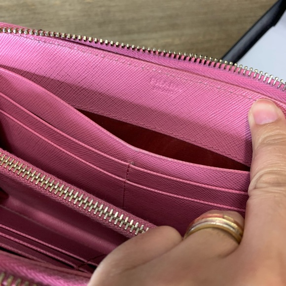 Authentic Prada Saffiano Zippy Wallet - Picture 8 of 10